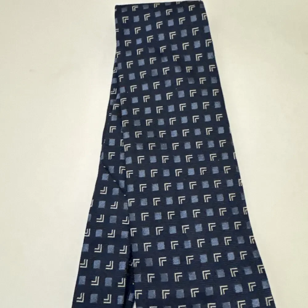 Lauren Ralph Lauren Green Label Blue White Geometric Necktie Tie 57